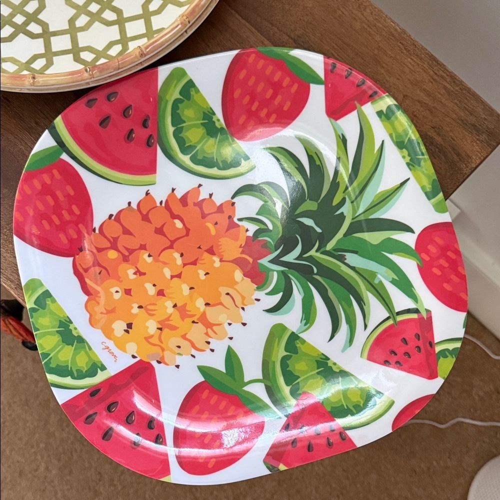 3‎ Plastic Serving Plates - Picture 2 of 5